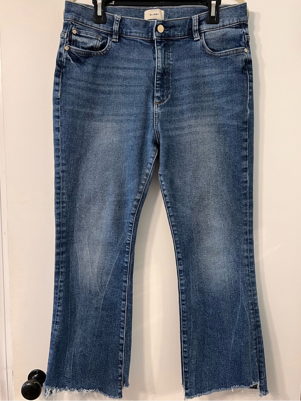 DL1961 BRIDGET BOOTCUT RAW HEM JEANS ✨